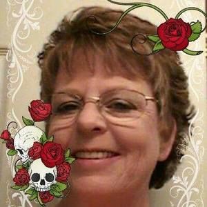 Meet your Posher, Suzanne